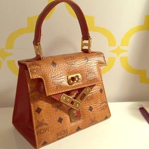 mcm kelly mini